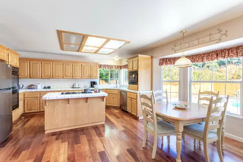 Kitchen - 4151 Saratoga Dr, Redding, CA 96002 photo 5 of 5