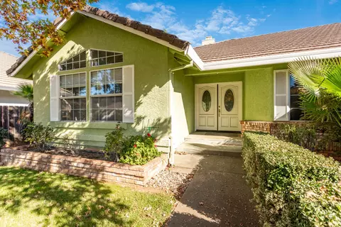 Exterior - 4151 Saratoga Dr, Redding, CA 96002 photo 2 of 11