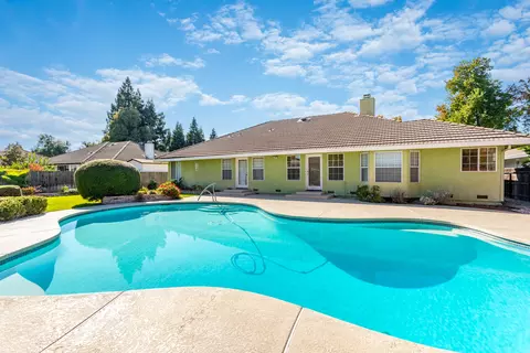 Exterior - 4151 Saratoga Dr, Redding, CA 96002 photo 3 of 11