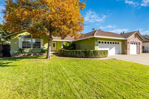 Exterior - 4151 Saratoga Dr, Redding, CA 96002 photo 10 of 11
