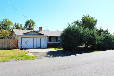 2919 Blue View St, Redding, CA 96002 photo 3