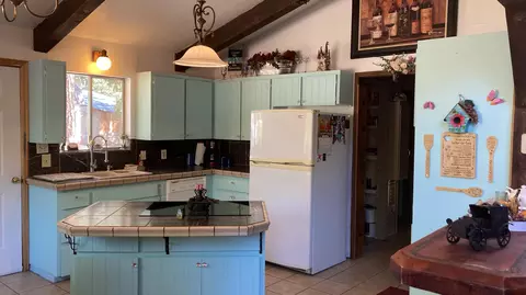 Kitchen - 640-540 Iris Rd, Mcarthur, CA 96056 photo 1 of 5
