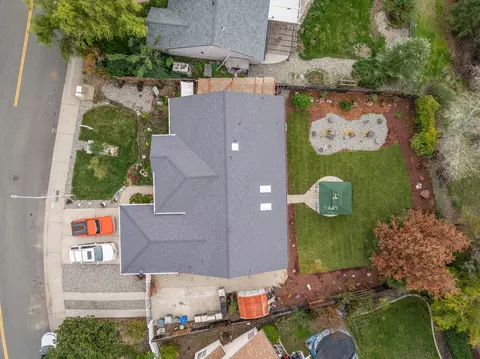 View/Area - 2920 Aspen Glow Ln, Redding, CA 96001 photo 6 of 8