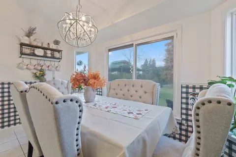 Dining - 2920 Aspen Glow Ln, Redding, CA 96001 photo 2 of 2
