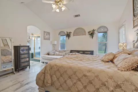 Bedroom - 2920 Aspen Glow Ln, Redding, CA 96001 photo 5 of 5