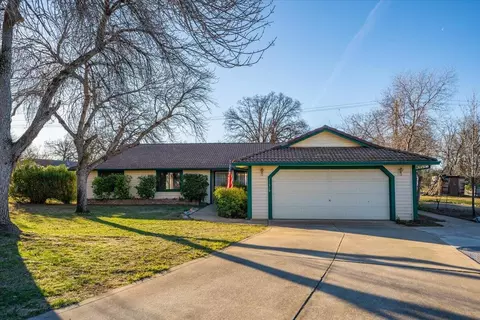 Exterior - 11519 Norton Ln, Redding, CA 96003 photo 2 of 25
