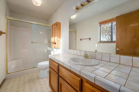 Bath - 11519 Norton Ln, Redding, CA 96003 photo 1 of 2