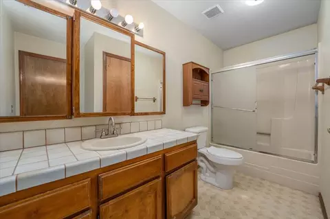Bath - 11519 Norton Ln, Redding, CA 96003 photo 2 of 2