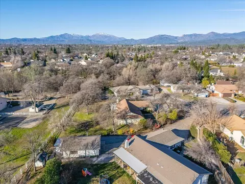 View/Area - 11519 Norton Ln, Redding, CA 96003 photo 8 of 12