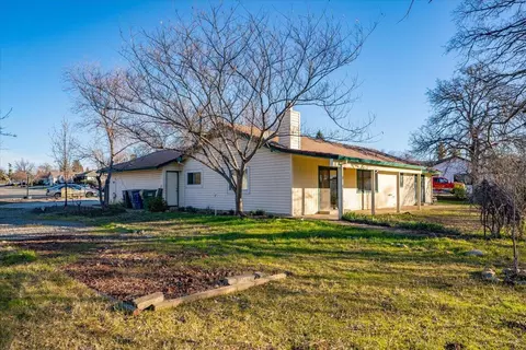 Exterior - 11519 Norton Ln, Redding, CA 96003 photo 4 of 25