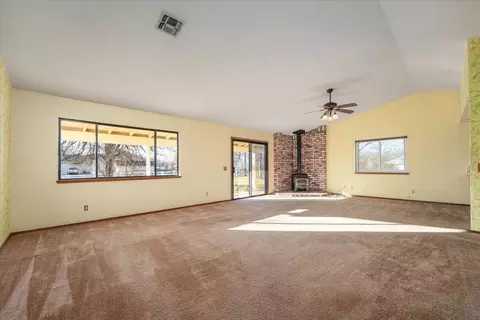 Living - 11519 Norton Ln, Redding, CA 96003 photo 2 of 6