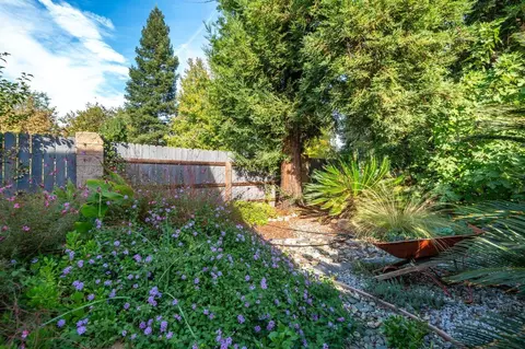 Exterior - 4813 St Charles Dr, Redding, CA 96002 photo 19 of 33