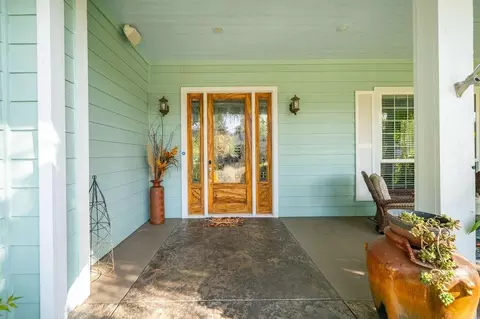 Entry Way - 4813 St Charles Dr, Redding, CA 96002 photo 1 of 4