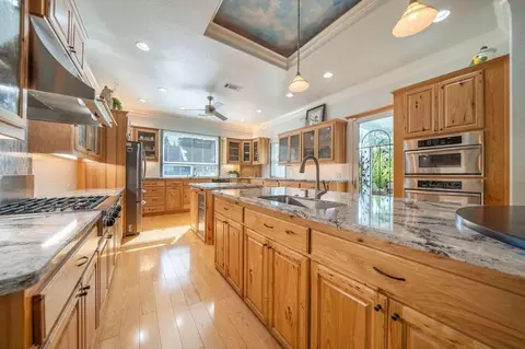 Kitchen - 4813 St Charles Dr, Redding, CA 96002 photo 6 of 10