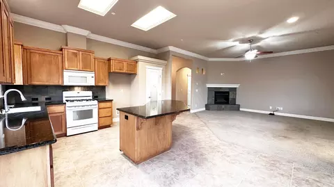 604 Durango Way, Redding, CA 96003 photo 12