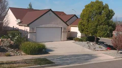 604 Durango Way, Redding, CA 96003