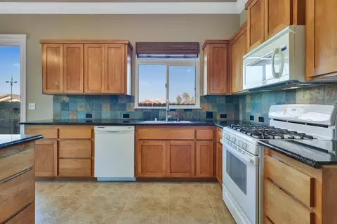 604 Durango Way, Redding, CA 96003 photo 8