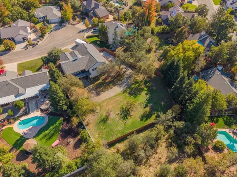 1474 Gladstone Ct, Redding, CA 96001 photo 29