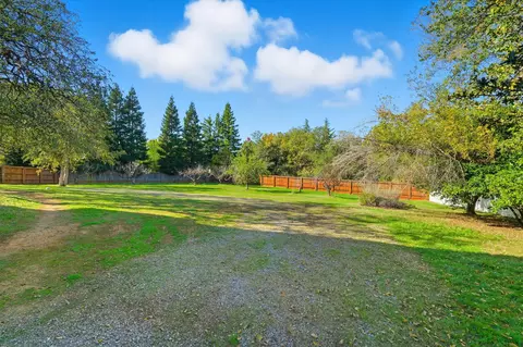 1474 Gladstone Ct, Redding, CA 96001 photo 28