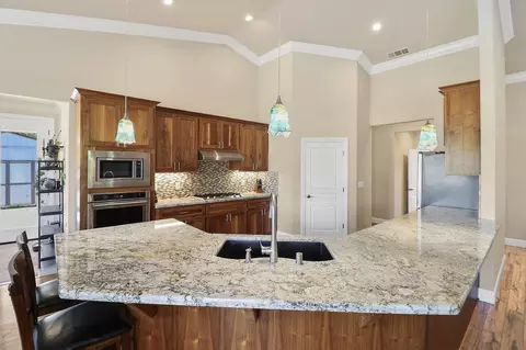 21089 Falling Leaf Rd, Redding, CA 96003 photo 4