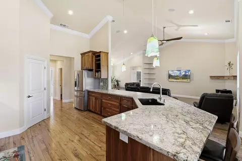 21089 Falling Leaf Rd, Redding, CA 96003 photo 9