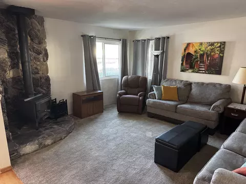 Living - 315 Buckeye, Redding, CA 96003 photo 1 of 3