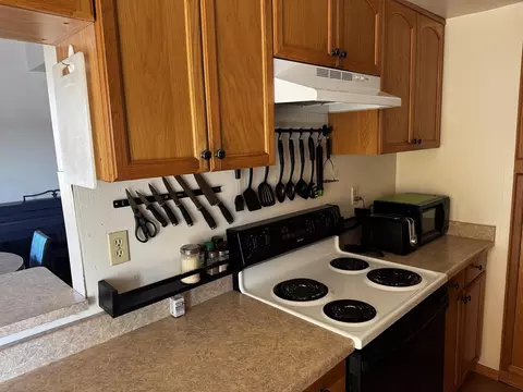 Kitchen - 315 Buckeye, Redding, CA 96003 photo 4 of 7