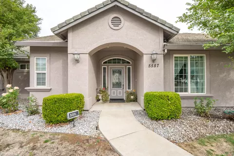 5587 Indianwood Dr, Redding, CA 96001