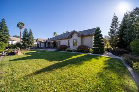 Exterior - 19566 San Vincente Dr, Redding, CA 96003 photo 10 of 16