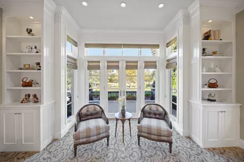 Entry Way - 19566 San Vincente Dr, Redding, CA 96003 photo 4 of 5
