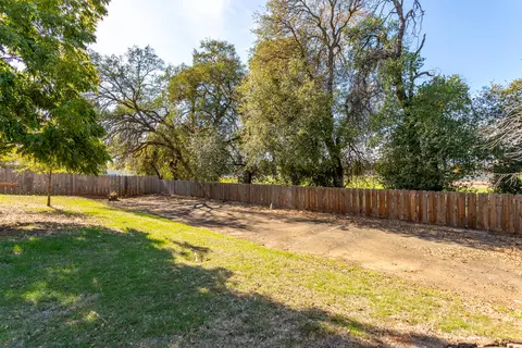 2786 Larkspur Ln, Redding, CA 96002 photo 17