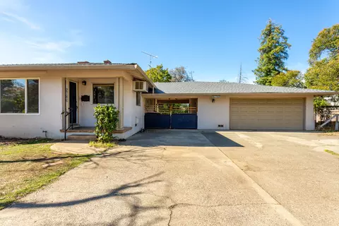 2786 Larkspur Ln, Redding, CA 96002 photo 2