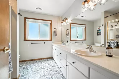 Bath - 3401 Toro Way, Redding, CA 96002 photo 1 of 3