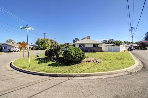 Exterior - 5803 Sierra Dr, Redding, CA 96003 photo 6 of 13