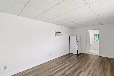 Living - 5803 Sierra Dr, Redding, CA 96003 photo 6 of 7