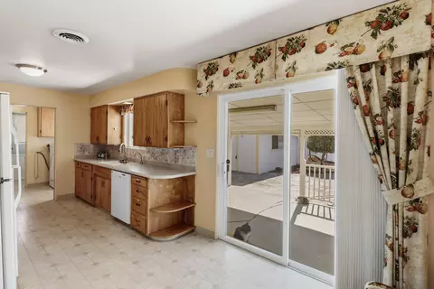 Kitchen - 5803 Sierra Dr, Redding, CA 96003 photo 1 of 4