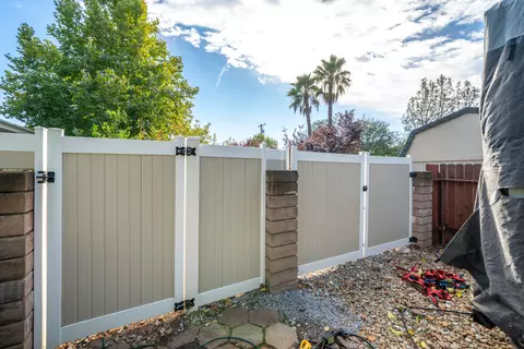 Exterior - 3195 Forest Hills Dr, Redding, CA 96002 photo 32 of 34