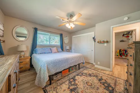Bedroom - 3195 Forest Hills Dr, Redding, CA 96002 photo 4 of 5