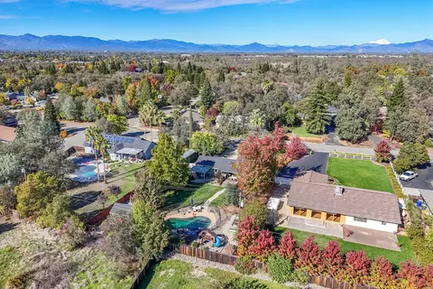View/Area - 3195 Forest Hills Dr, Redding, CA 96002 photo 4 of 6