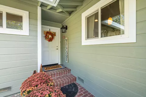 Entry Way - 3195 Forest Hills Dr, Redding, CA 96002 photo 1 of 4