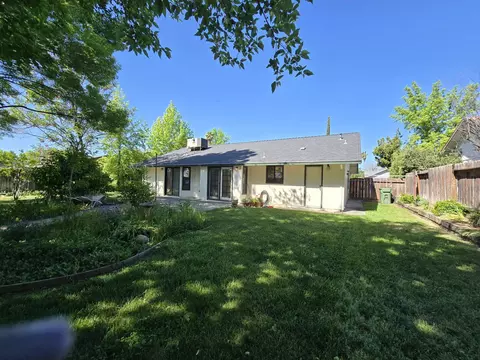 Exterior - 3671 Santa Rosa Way, Redding, CA 96003 photo 9 of 12