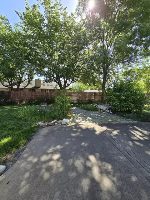 Exterior - 3671 Santa Rosa Way, Redding, CA 96003 photo 3 of 12