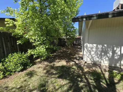 Exterior - 3671 Santa Rosa Way, Redding, CA 96003 photo 11 of 12