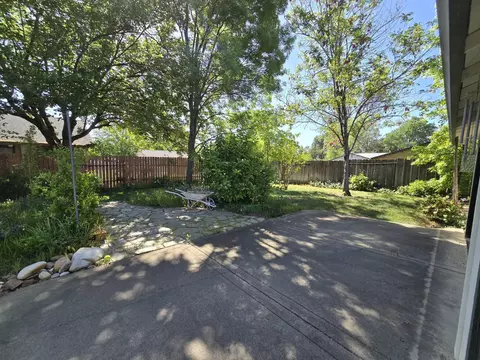 Exterior - 3671 Santa Rosa Way, Redding, CA 96003 photo 4 of 12