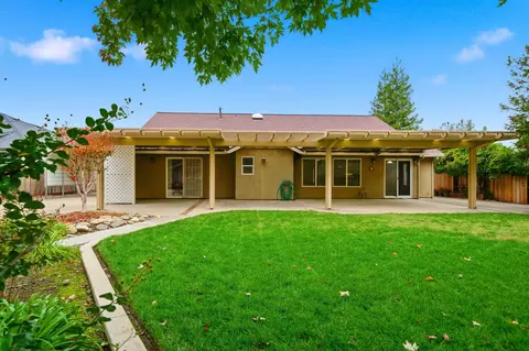 Exterior - 3261 Misty Glen Dr, Redding, CA 96001 photo 7 of 14