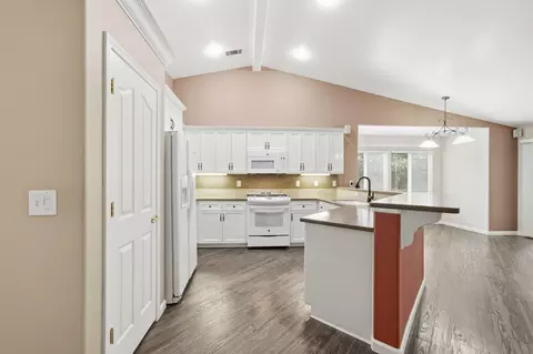 Kitchen - 3261 Misty Glen Dr, Redding, CA 96001 photo 2 of 2