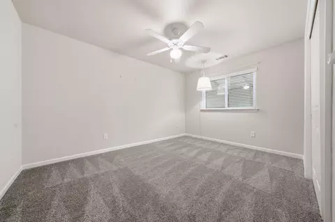 Bedroom - 3261 Misty Glen Dr, Redding, CA 96001 photo 3 of 7