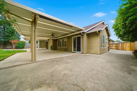 Exterior - 3261 Misty Glen Dr, Redding, CA 96001 photo 12 of 14