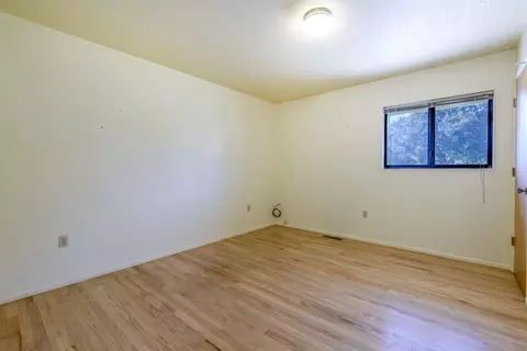 Bedroom - 7035 Riverside Dr, Redding, CA 96001 photo 3 of 5