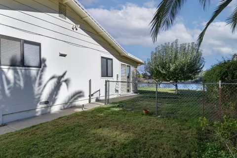 Exterior - 7035 Riverside Dr, Redding, CA 96001 photo 4 of 4